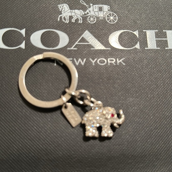Be beautiful Coach Sparkling Silver Elephant Keychain - Picture 3 of 6